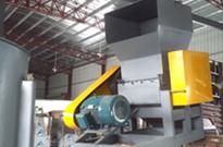 為什么塑料破碎機設備多采用碳鋼制作？